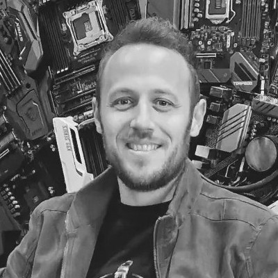 Yannis, Directeur Technique
